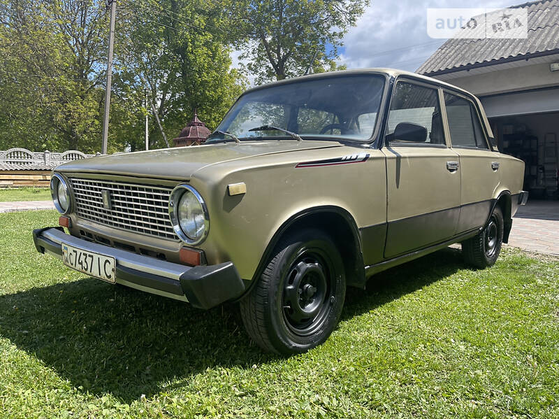 Седан ВАЗ / Lada 2101 1985 в Черновцах