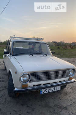 Седан ВАЗ / Lada 2101 1988 в Ровно