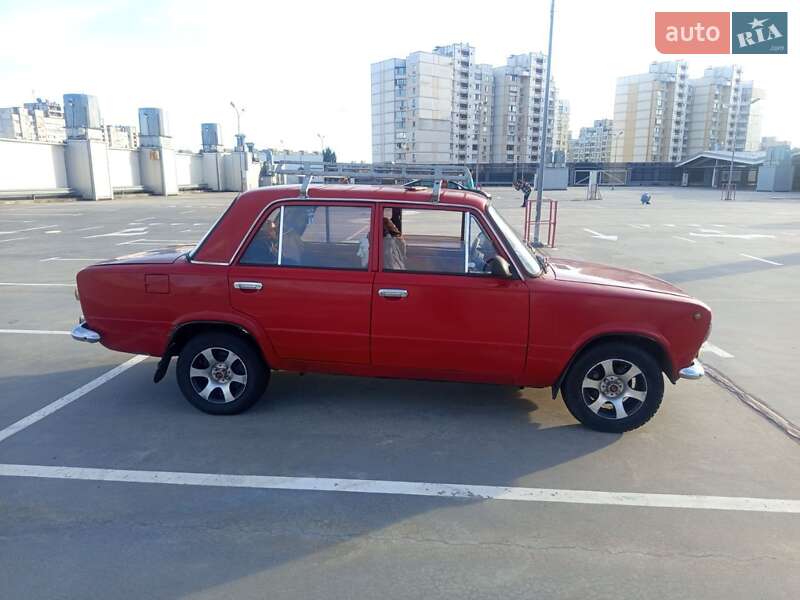 Седан ВАЗ / Lada 2101 1974 в Киеве