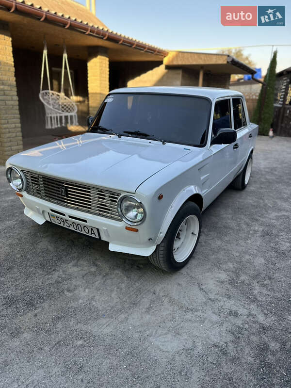 Седан ВАЗ / Lada 2101 1975 в Галициновому фото 3 Седан ВАЗ / Lada 2101 1975 в Галициновому