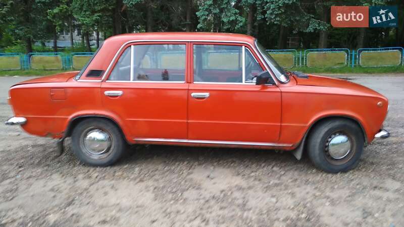Седан ВАЗ / Lada 2101 1981 в Чернівцях фото 3 Седан ВАЗ / Lada 2101 1981 в Чернівцях