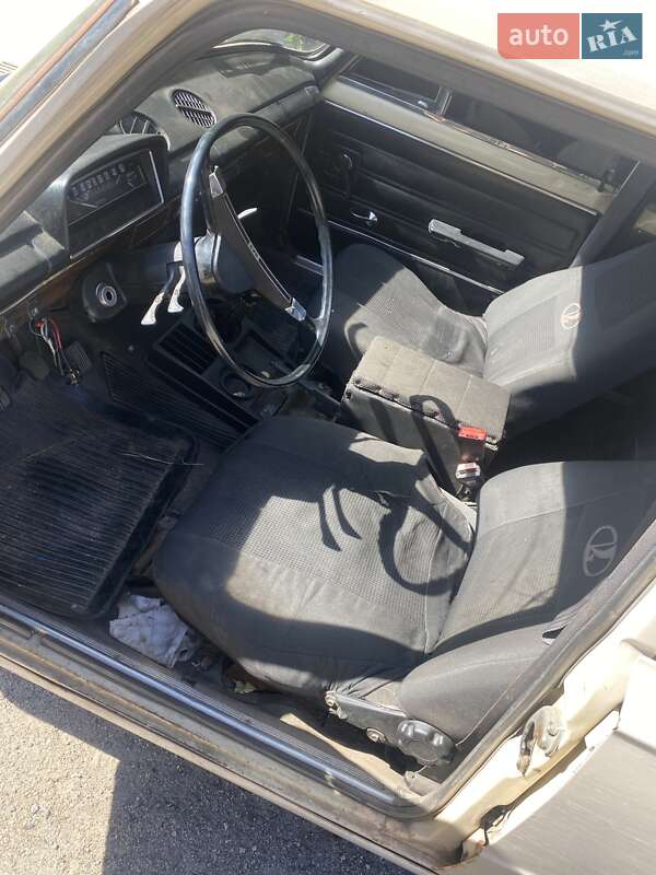 Седан ВАЗ / Lada 2101 1984 в Кропивницком фото 4 Седан ВАЗ / Lada 2101 1984 в Кропивницком