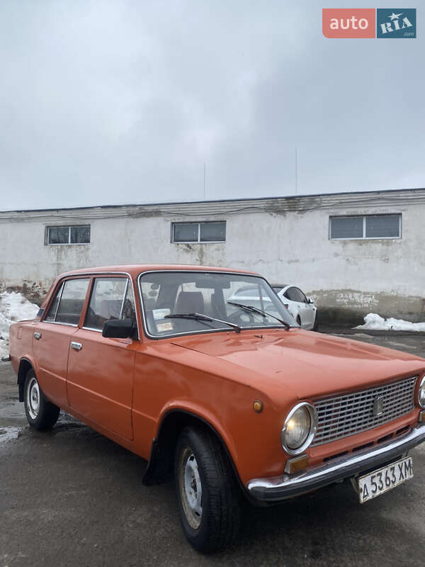 Седан ВАЗ / Lada 2101 1987 в Остроге