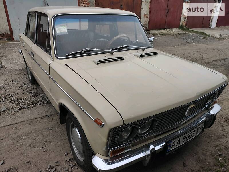 Седан ВАЗ / Lada 2103 1975 в Ровно