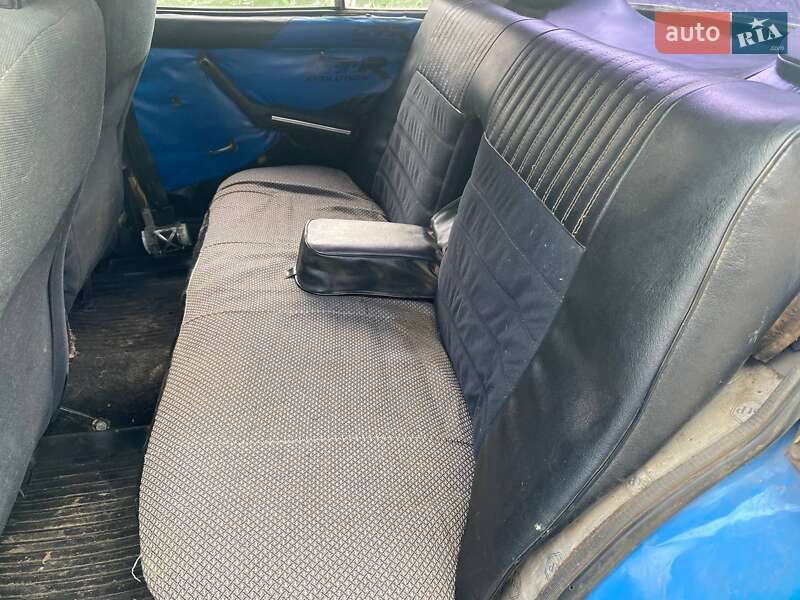 Седан ВАЗ / Lada 2103 1980 в Кривом Роге фото 4 Седан ВАЗ / Lada 2103 1980 в Кривом Роге