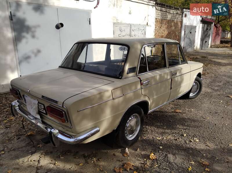 Седан ВАЗ / Lada 2103 1981 в Миколаєві