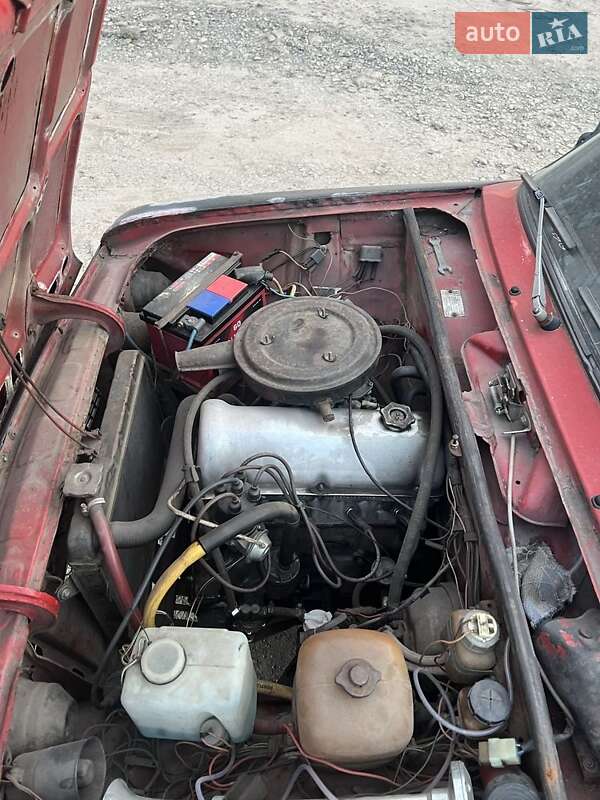 Седан ВАЗ / Lada 2103 1981 в Кривом Роге