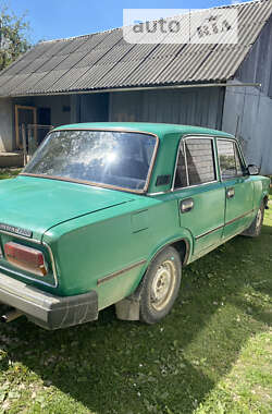 Седан ВАЗ / Lada 2103 1980 в Старом Самборе
