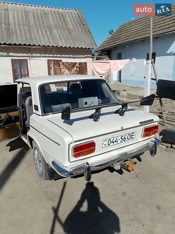 Седан ВАЗ / Lada 2103 1976 в Окнах