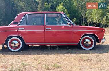 Седан ВАЗ / Lada 2103 1977 в 