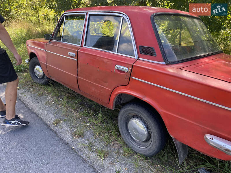 Седан ВАЗ / Lada 2103 1983 в Житомире