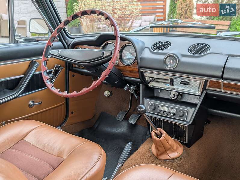 Седан ВАЗ / Lada 2103 1975 в Одессе