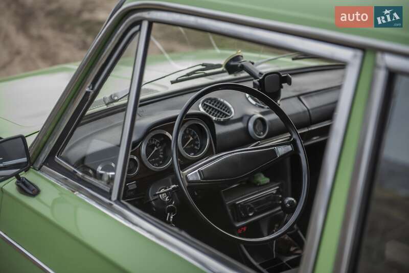 Седан ВАЗ / Lada 2103 1982 в Днепре