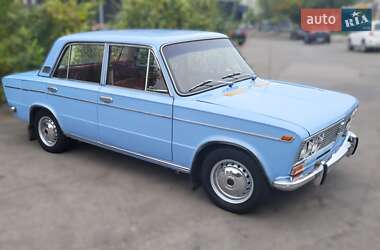 Седан ВАЗ 2103 1975 в 