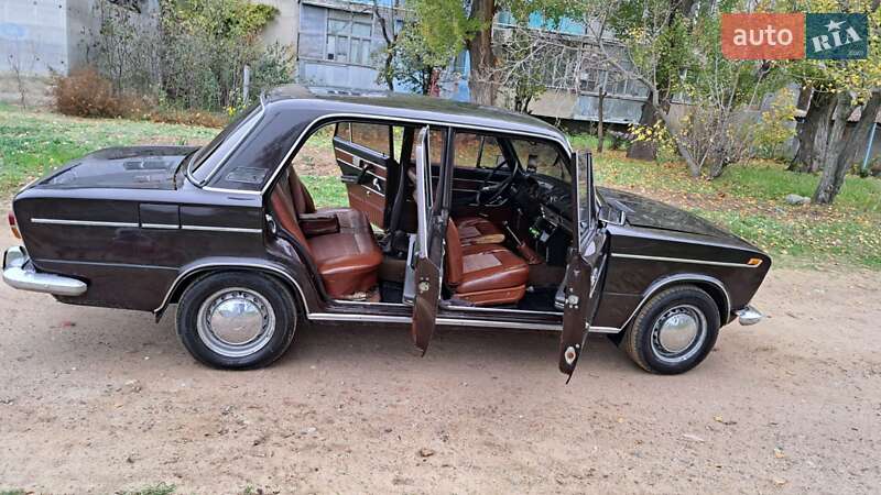 Седан ВАЗ / Lada 2103 1976 в Белгороде-Днестровском фото 8 Седан ВАЗ / Lada 2103 1976 в Белгороде-Днестровском