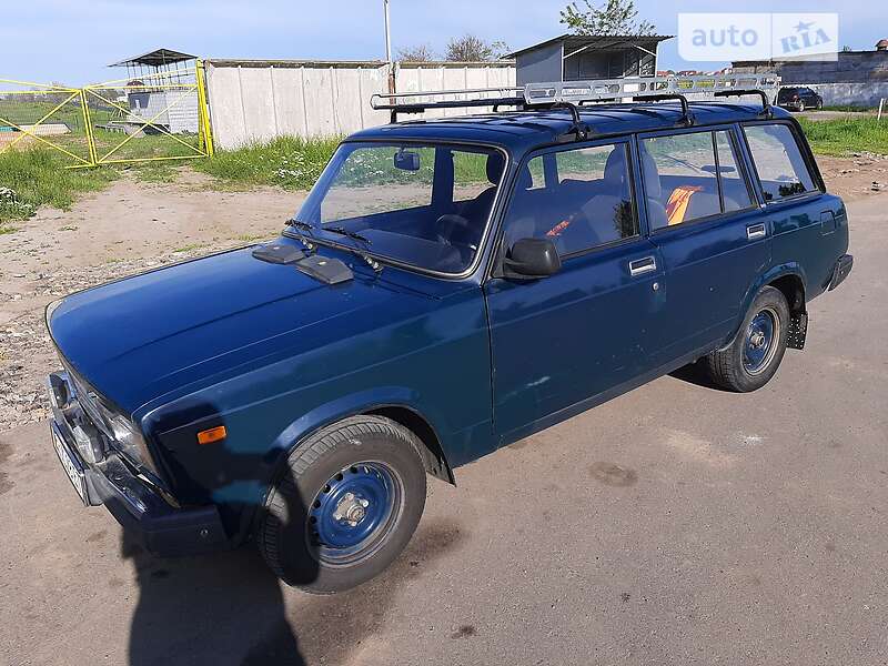 Подбор багажников на крышу для автомобиля Lada — Thule Украина