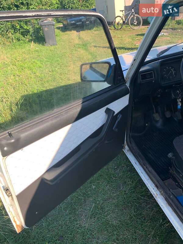 Универсал ВАЗ / Lada 2104 2002 в Миргороде фото 17 Универсал ВАЗ / Lada 2104 2002 в Миргороде