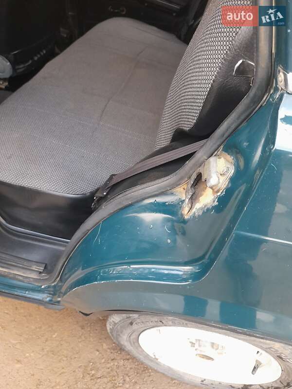 Універсал ВАЗ / Lada 2104 2006 в Чернівцях