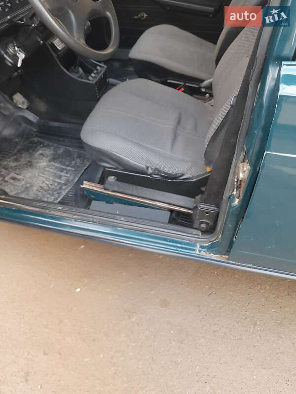 Універсал ВАЗ / Lada 2104 2006 в Чернівцях