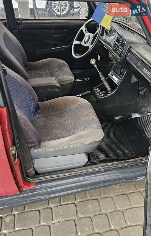 Универсал ВАЗ / Lada 2104 1993 в Чемеровцах фото 5 Универсал ВАЗ / Lada 2104 1993 в Чемеровцах