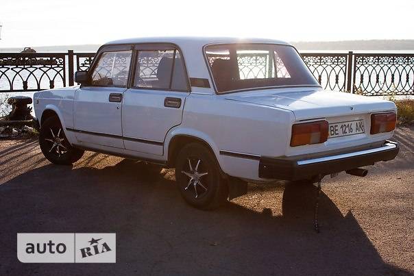 Седан ВАЗ / Lada 2105 1992 в Николаеве