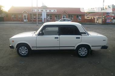 Седан ВАЗ / Lada 2105 1993 в Черкасах