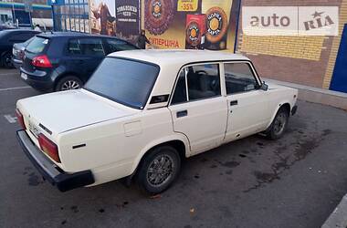 Седан ВАЗ / Lada 2105 1987 в Полтаве