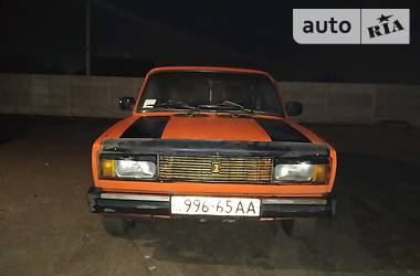 Седан ВАЗ / Lada 2105 1983 в Кривом Роге