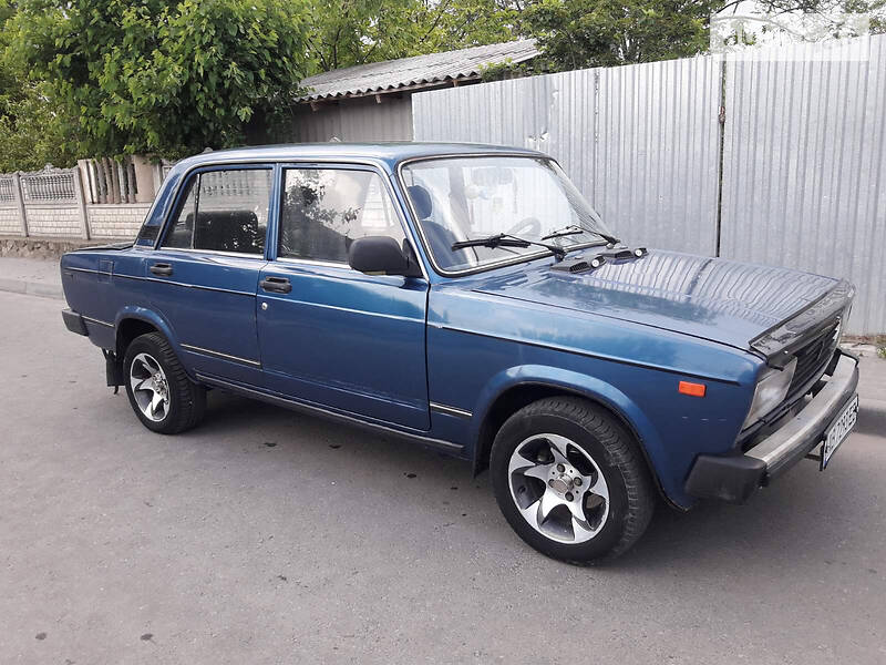 Седан ВАЗ / Lada 2105 1990 в Могилев-Подольске