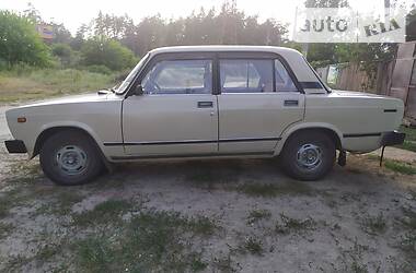 Седан ВАЗ / Lada 2105 1989 в Черкасах