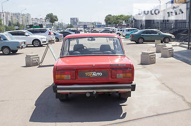 Седан ВАЗ / Lada 2105 1992 в Запорожье