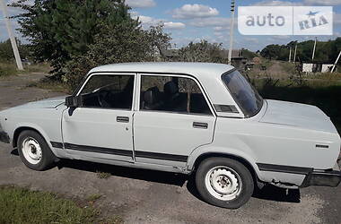 Седан ВАЗ / Lada 2105 1990 в Бродах