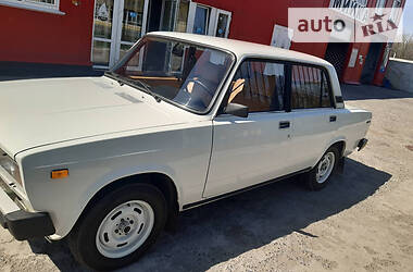 Седан ВАЗ / Lada 2105 1986 в Обухове