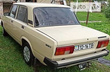 Седан ВАЗ / Lada 2105 1985 в Львове