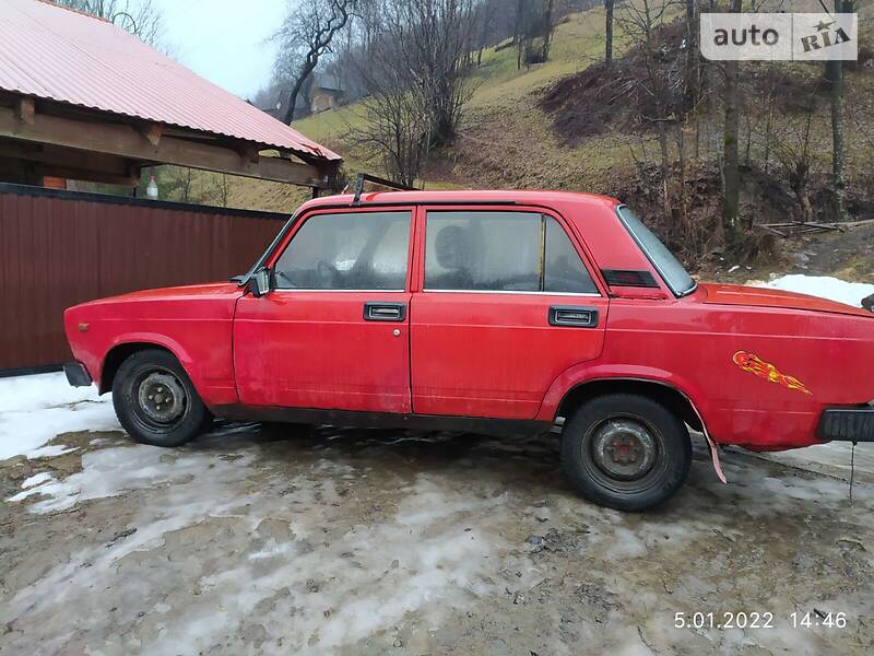 Хэтчбек ВАЗ / Lada 2105 1989 в Рахове