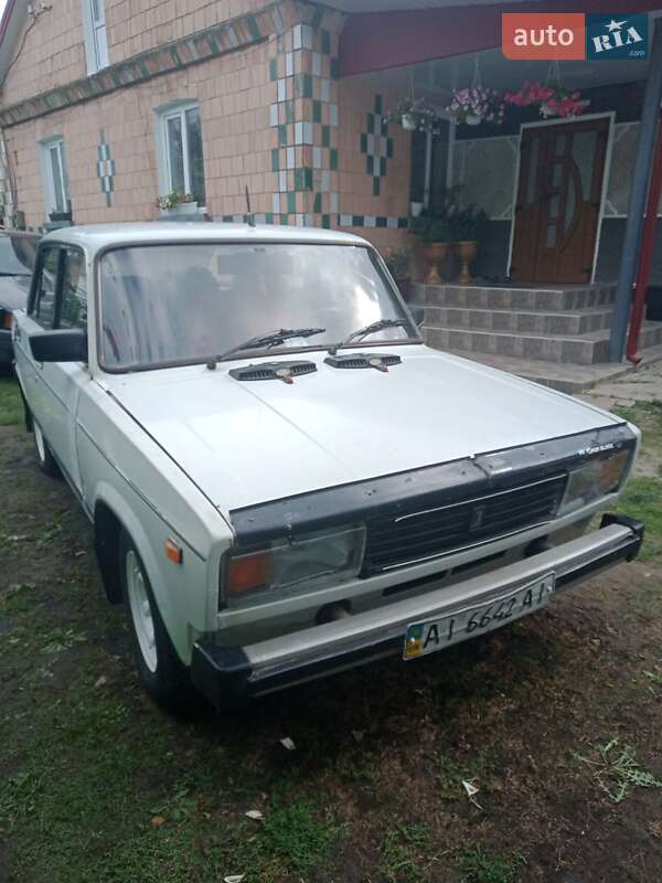 Седан ВАЗ / Lada 2105 1992 в Иваничах