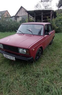 Седан ВАЗ / Lada 2105 1992 в Золочеве