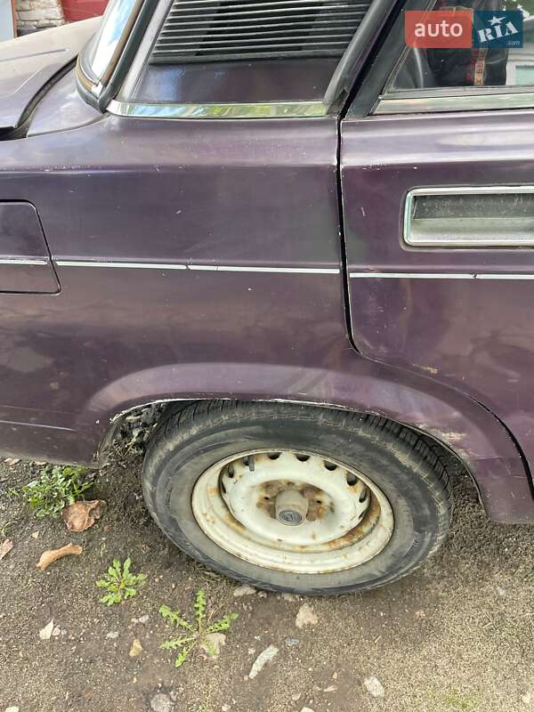 Седан ВАЗ / Lada 2105 1996 в Макарові