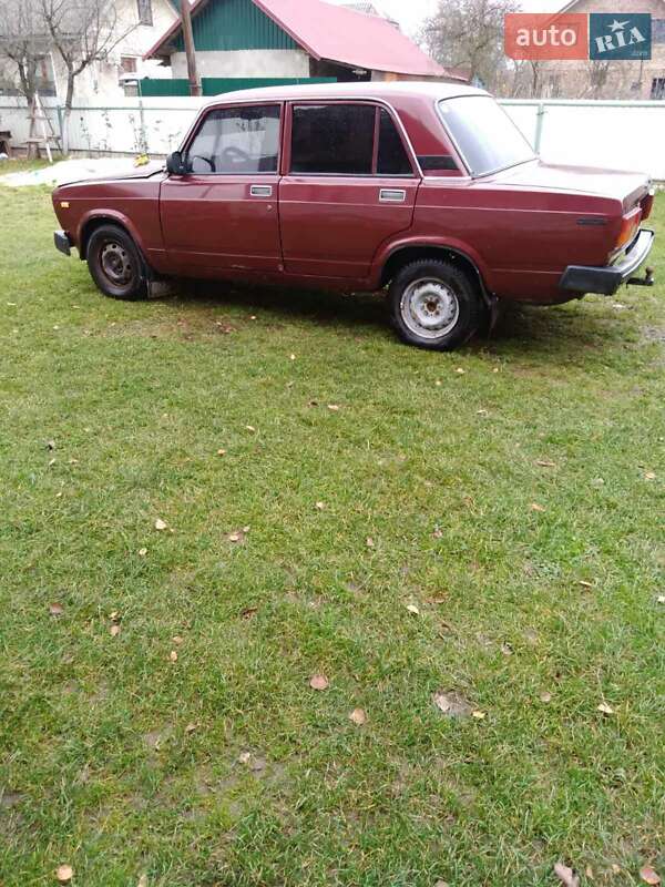 Седан ВАЗ / Lada 2105 1985 в Богородчанах