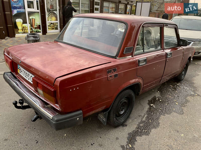 Седан ВАЗ / Lada 2105 1984 в Одессе