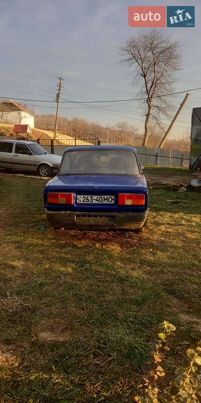 Седан ВАЗ / Lada 2105 1987 в Хотине