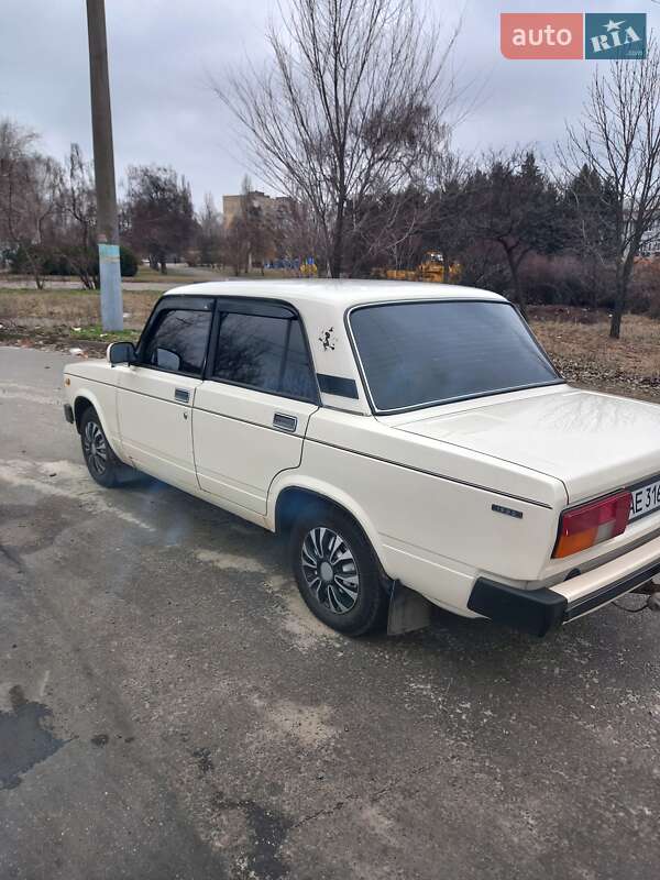 Седан ВАЗ / Lada 2105 1990 в Кривом Роге фото 6 Седан ВАЗ / Lada 2105 1990 в Кривом Роге