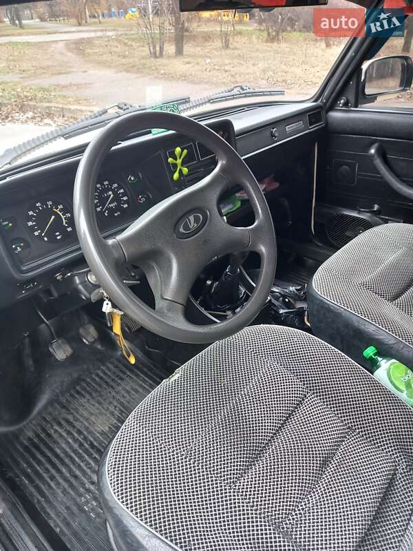Седан ВАЗ / Lada 2105 1990 в Кривом Роге фото 8 Седан ВАЗ / Lada 2105 1990 в Кривом Роге
