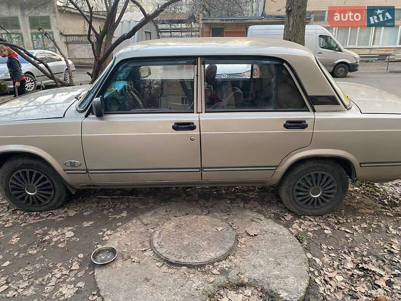 Седан ВАЗ / Lada 2105 1988 в Одесі фото 17 Седан ВАЗ / Lada 2105 1988 в Одесі