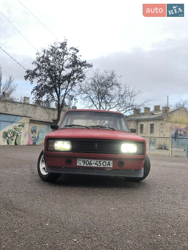 Седан ВАЗ / Lada 2105 1980 в Одессе