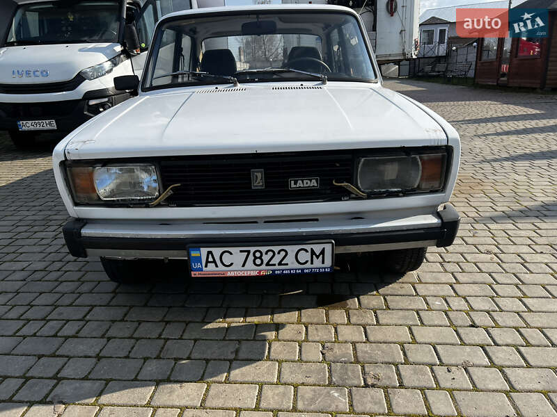 Седан ВАЗ / Lada 2105 1992 в Нововолынске
