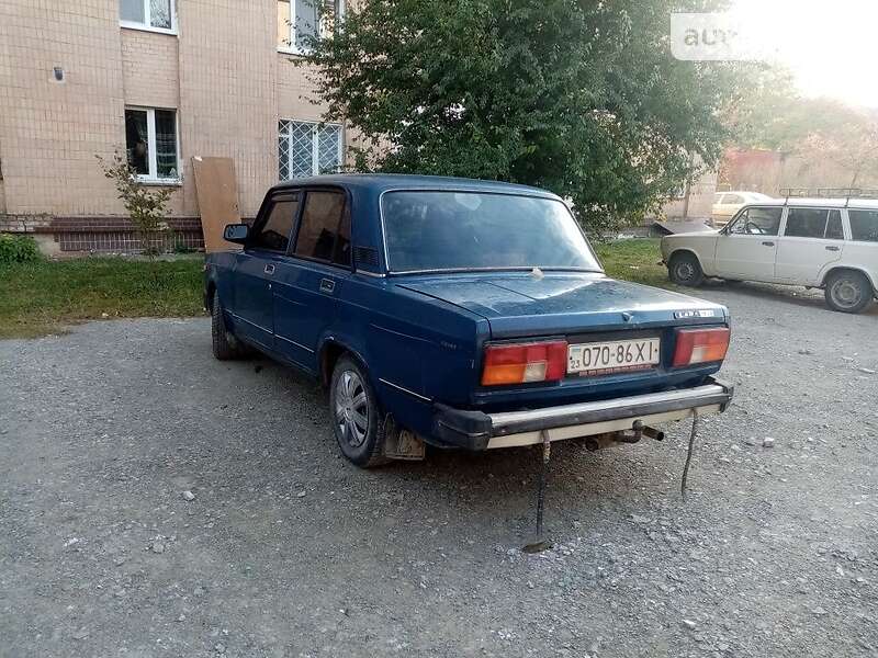 Седан ВАЗ / Lada 2105 2000 в Хмельницком