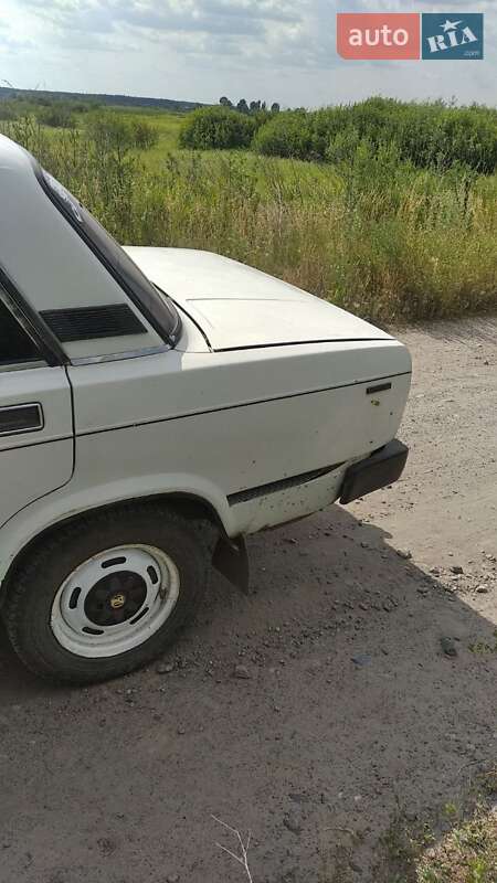 Седан ВАЗ / Lada 2105 1993 в Харькове