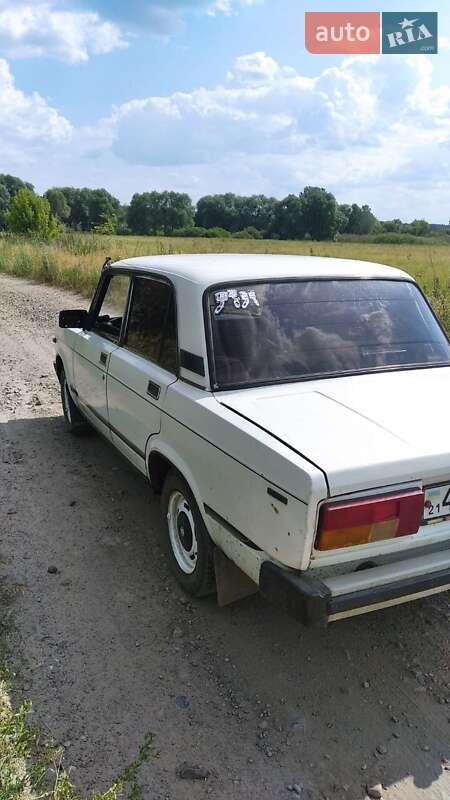 Седан ВАЗ / Lada 2105 1993 в Харькове