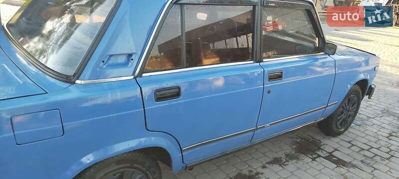 Седан ВАЗ / Lada 2105 1984 в Новомосковске фото 4 Седан ВАЗ / Lada 2105 1984 в Новомосковске